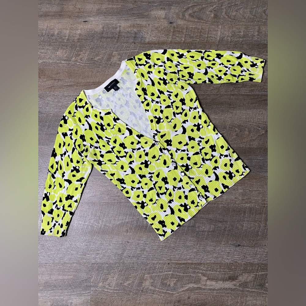 AB Studio Volt Green and Black Floral 3/4 Sleeve Cardigan